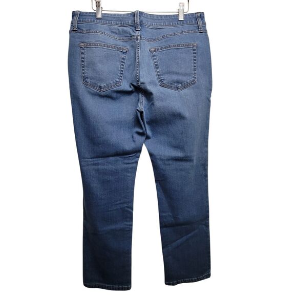 St. John's Bay Straight Leg Light Wash Jeans 12 Petite - Picture 2 of 9